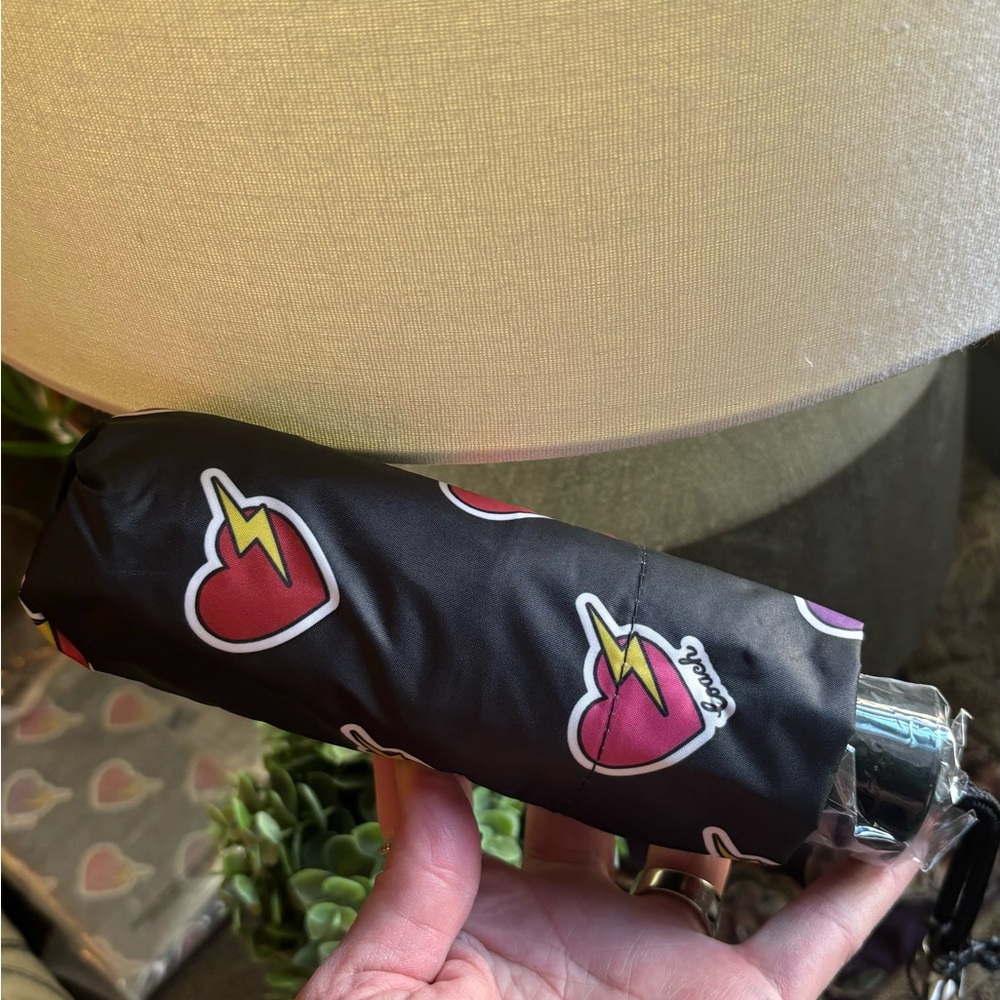 Authentic COACH signature hearts❤️ print small retractable umbrella wristlett